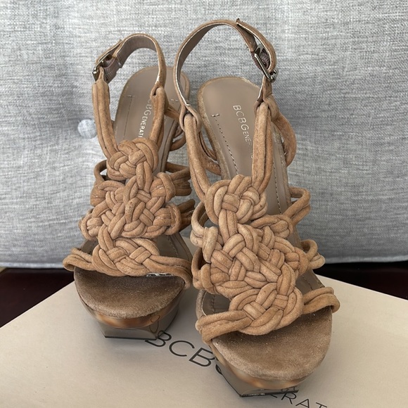 BCBGeneration - BG- Blink - Powder Blush Suede - Pre-owned - Picture 4 of 7